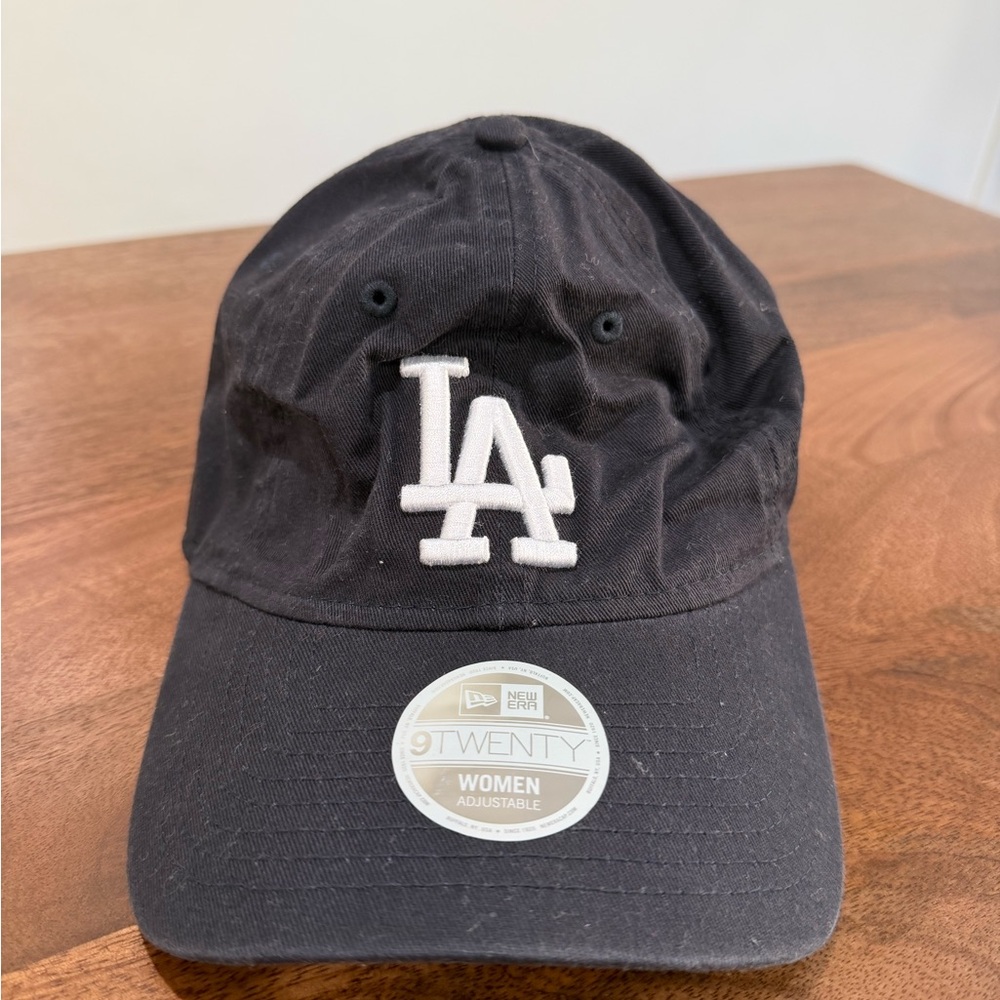 NWT Aritzia LA Dodgers 9Twenty Hat - Navy